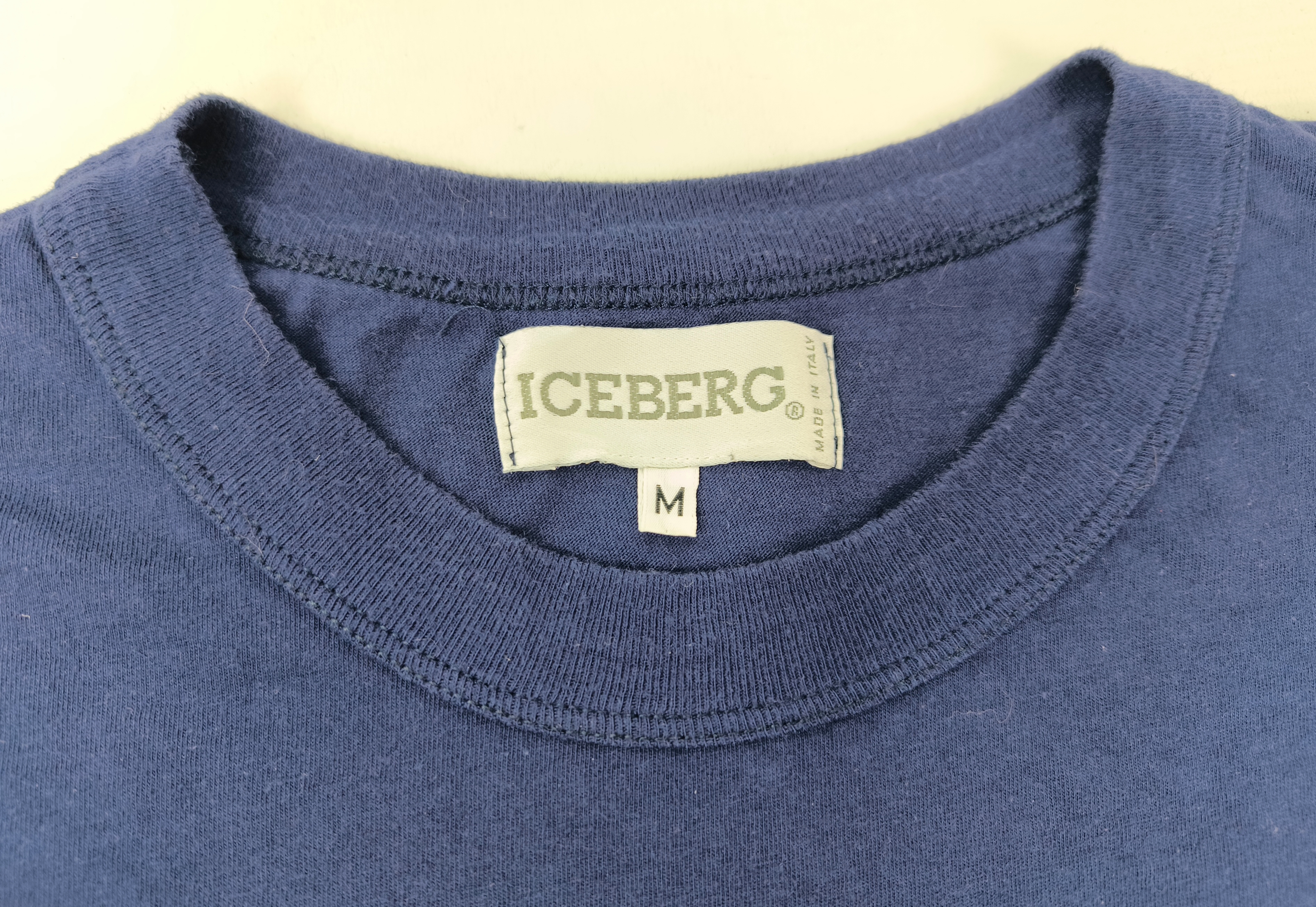 Iceberg T-Shirt mit Logo Print dunkelblau Gr. M (L) Italy vintage 90s