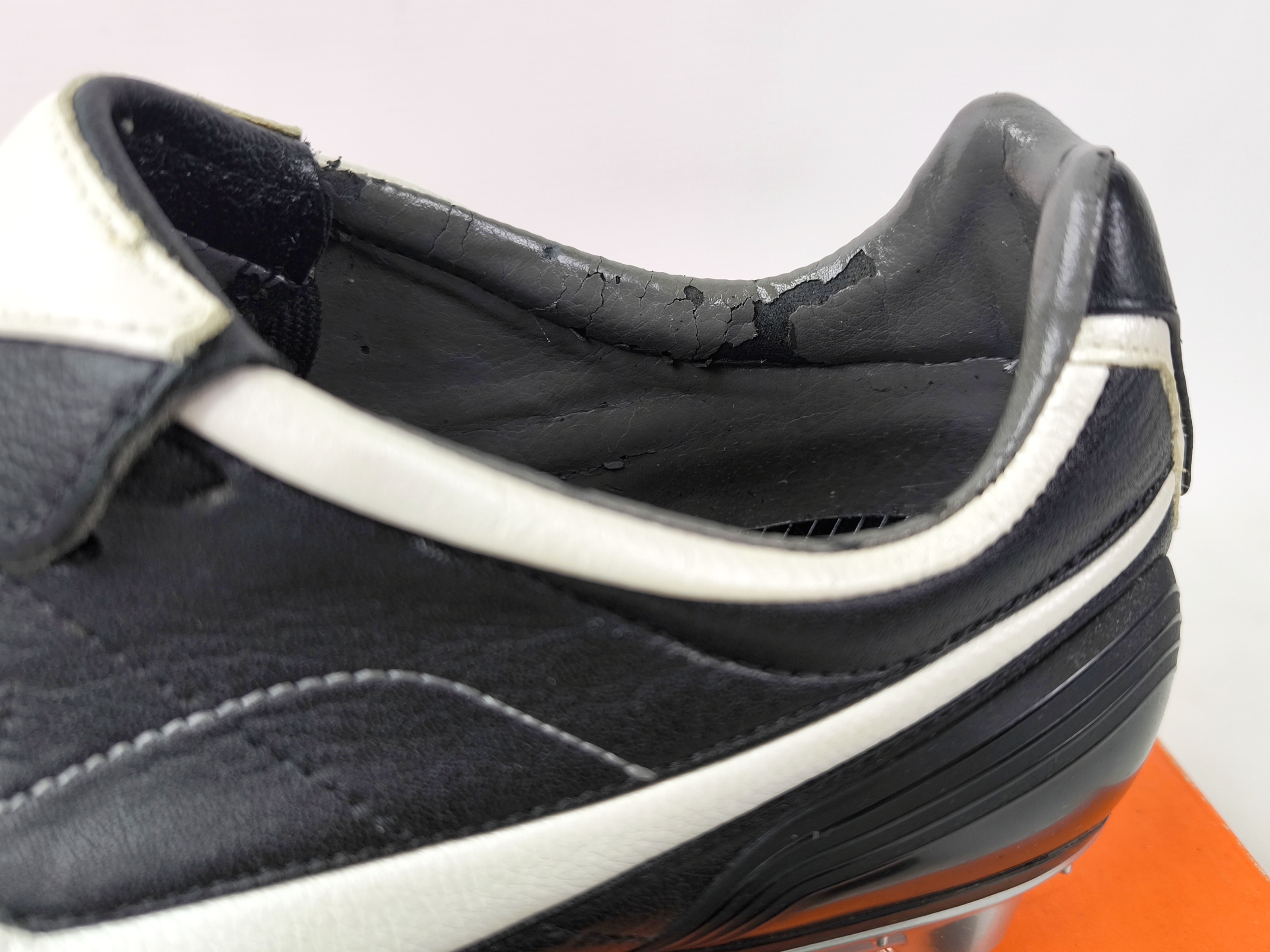 Nike Air Legend SG 2006 Fussball Schuhe EUR 40 / UK 6 Tiempo 310112 011 zoom