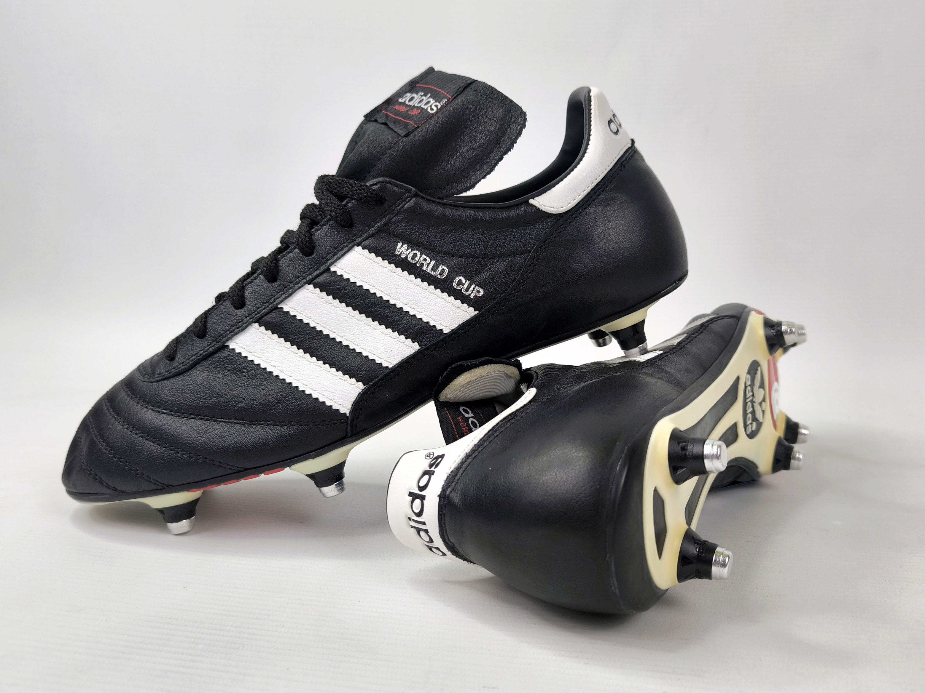 adidas World Cup Fussball Schuhe von 2006 Eur 44 / UK 9.5 schwarz 011040 neu