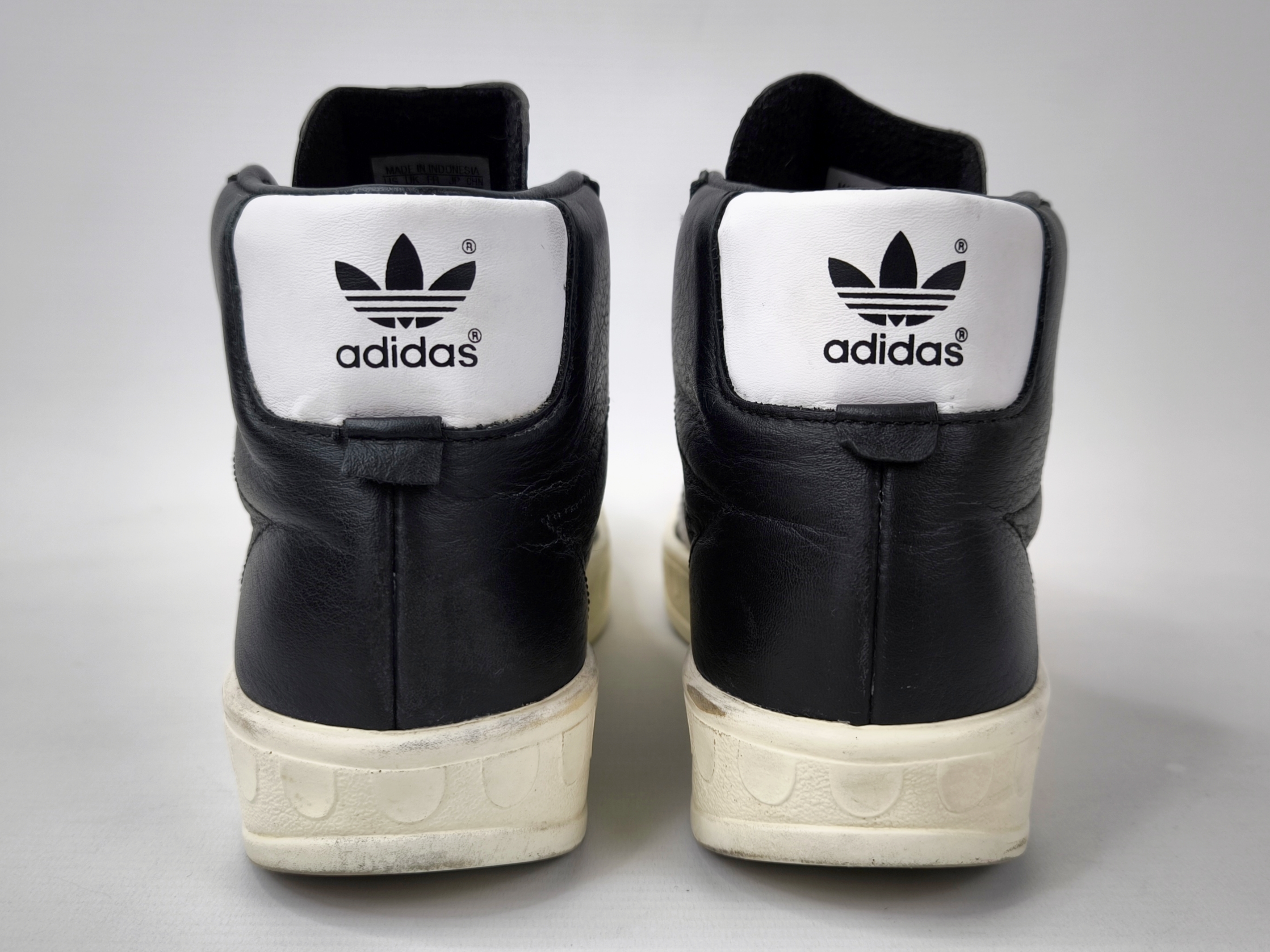 adidas Allround High Schuhe EUR 38 - UK 5 aus 2016 schwarz weiß BB5183
