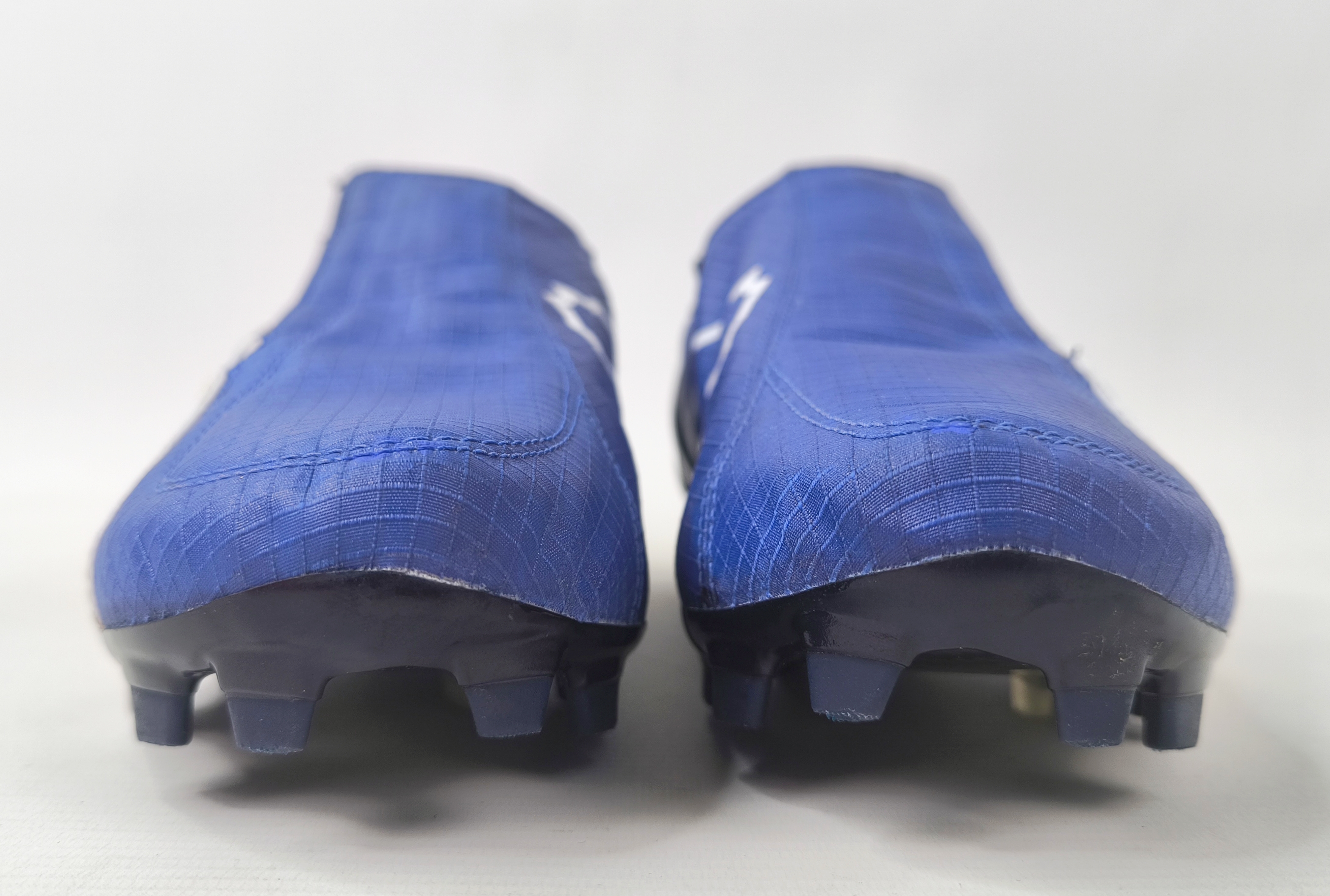 Puma v1.06 FG Fussball Schuhe blau EUR 41 / UK 7.5 aus 2006 ungetragen 101012 06