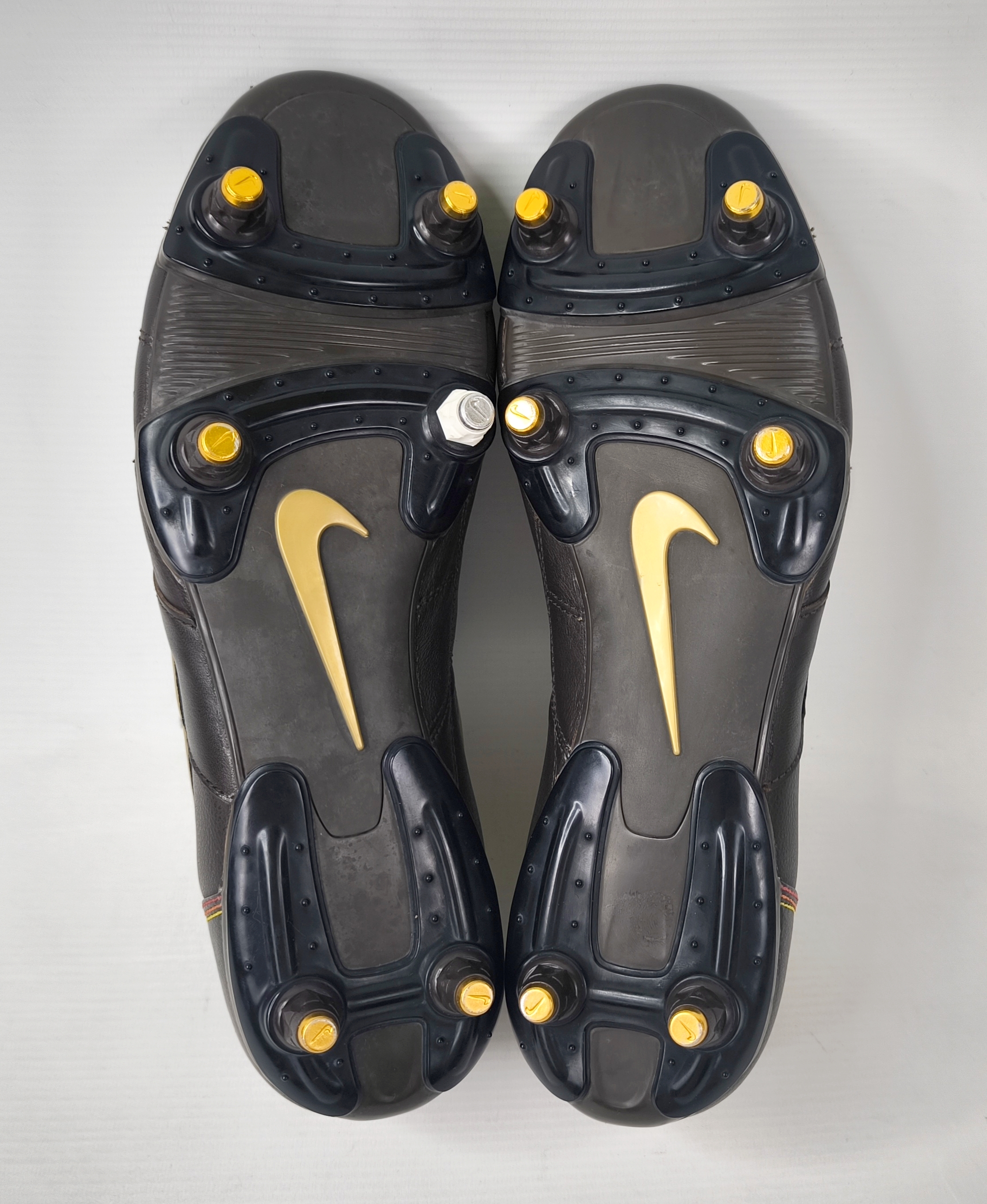 Nike Tiempo Guri SG Ronaldinho R10 2007 EUR 45 UK 10 Fussball Schuhe 315890-271