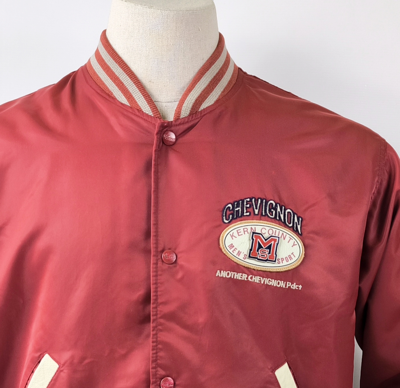 Chevignon Jacke Kern County Men`s Sports Gr. XL (L) rot vintage 90s Rückenlogo