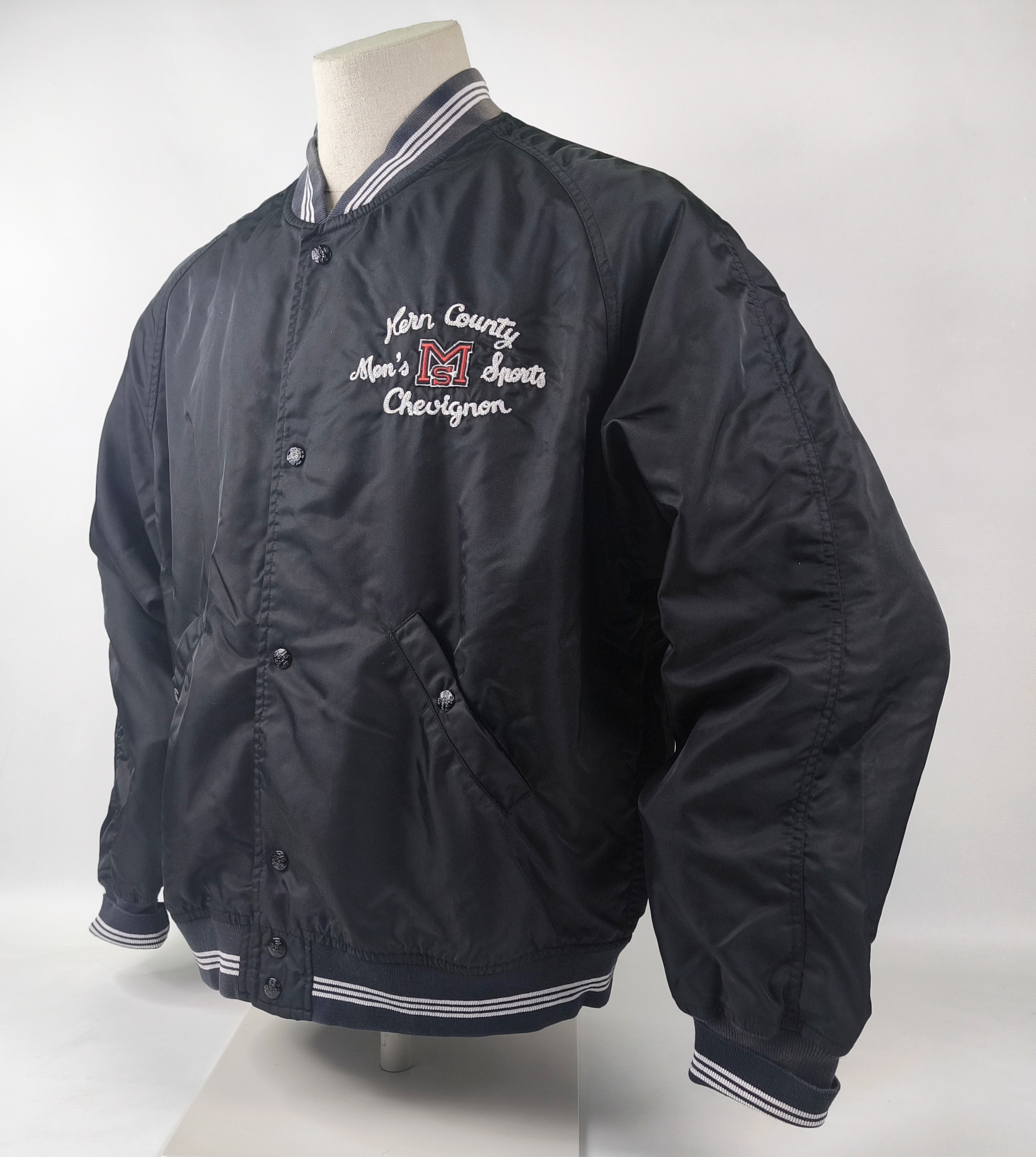 Chevignon Jacke Kern County Men`s Sports Gr. XL schwarz vintage 90s Rückenlogo