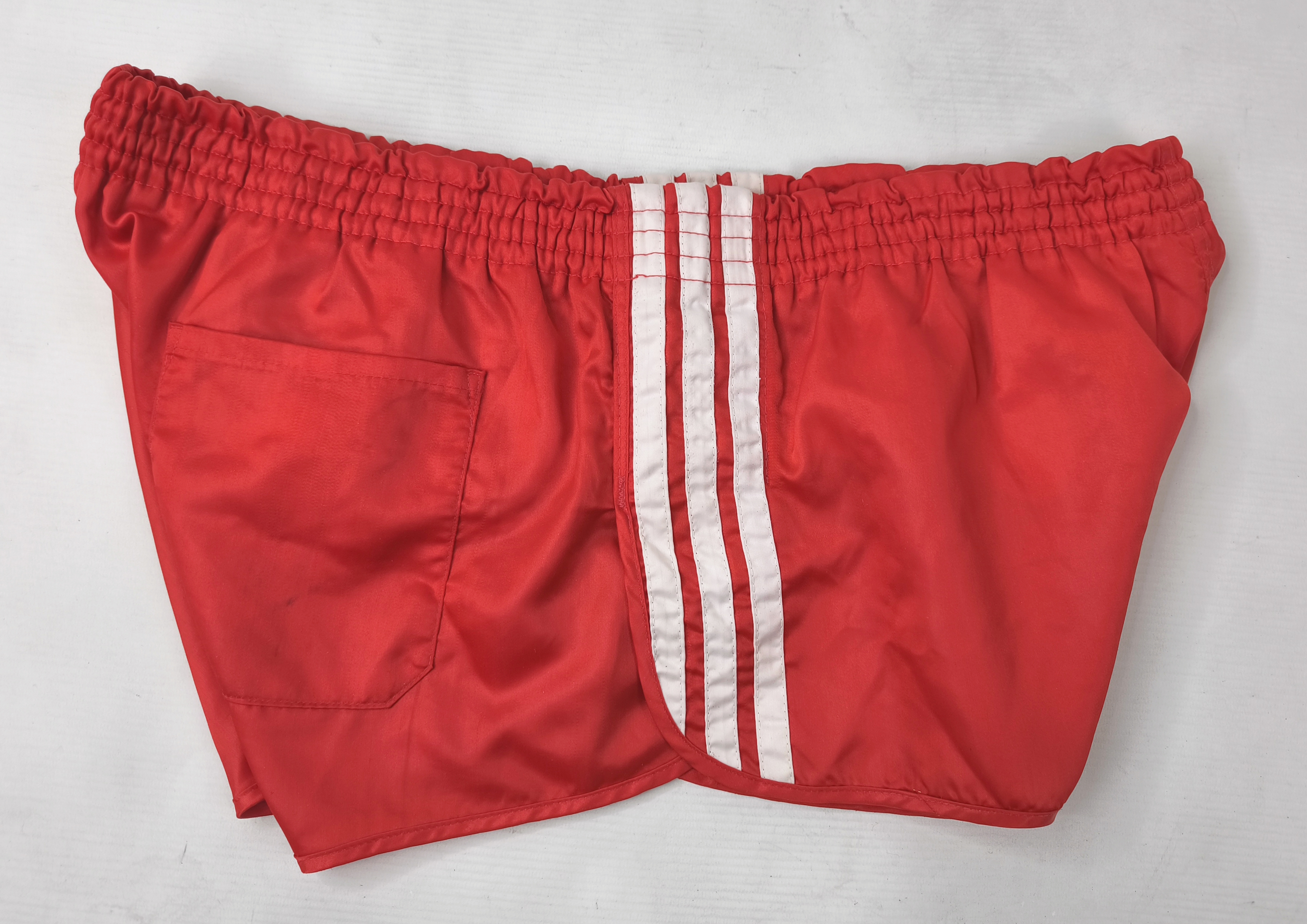adidas Sprinter Shorts Nylon Gr. D7 (L/XL) rot West Germany vintage 80s Polyamid