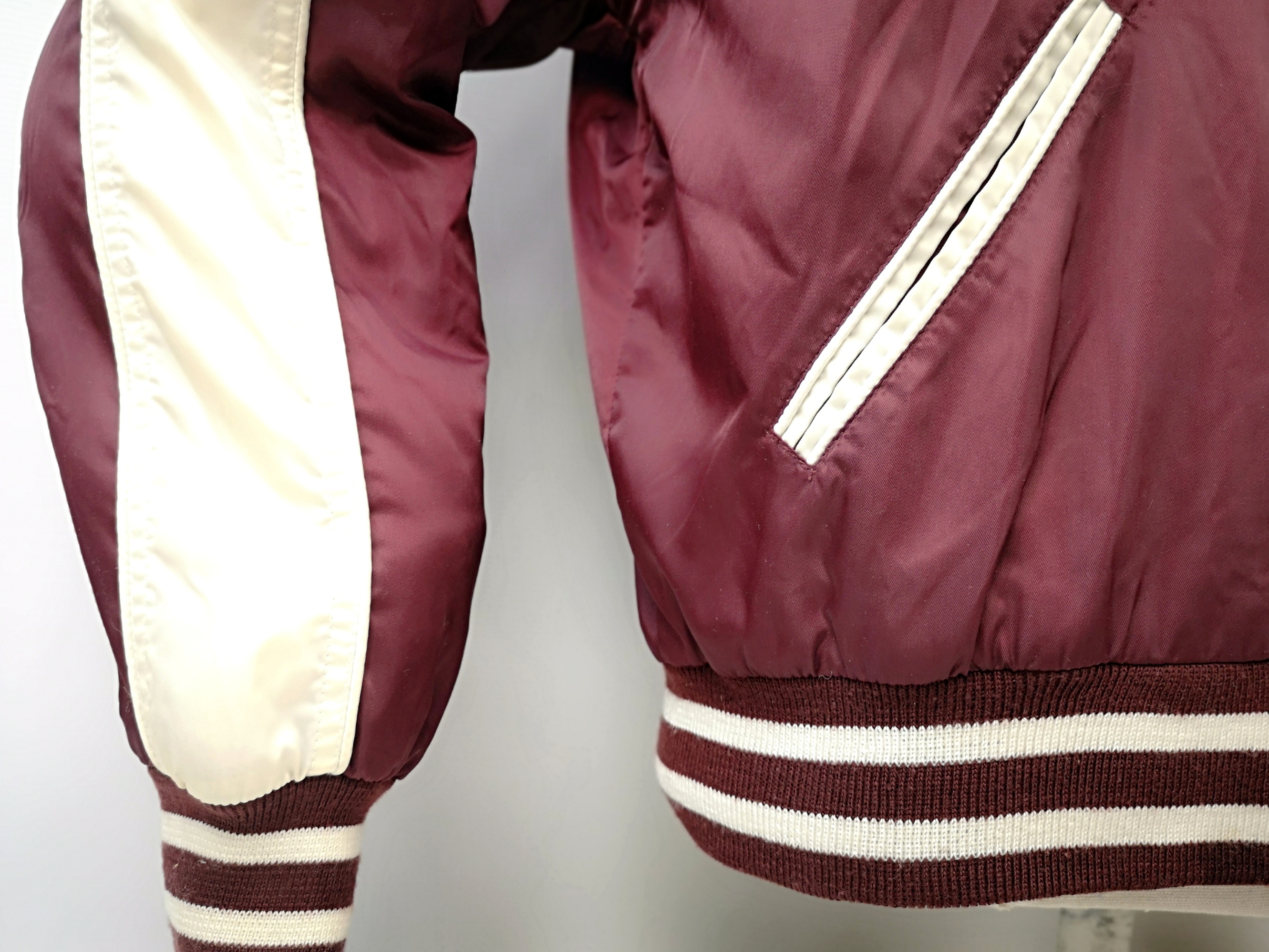 Chevignon Sport Jacke Team 57 weinrot bordeaux Gr. M großes Rückenlogo