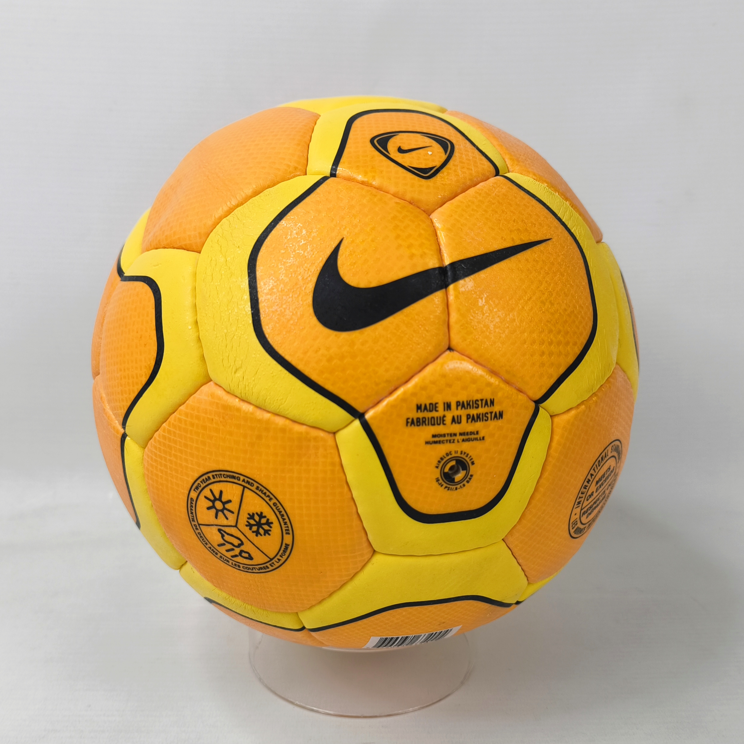 Nike Fußball orange etwa aus 2003/04 Matchball Merlin reflective Geo