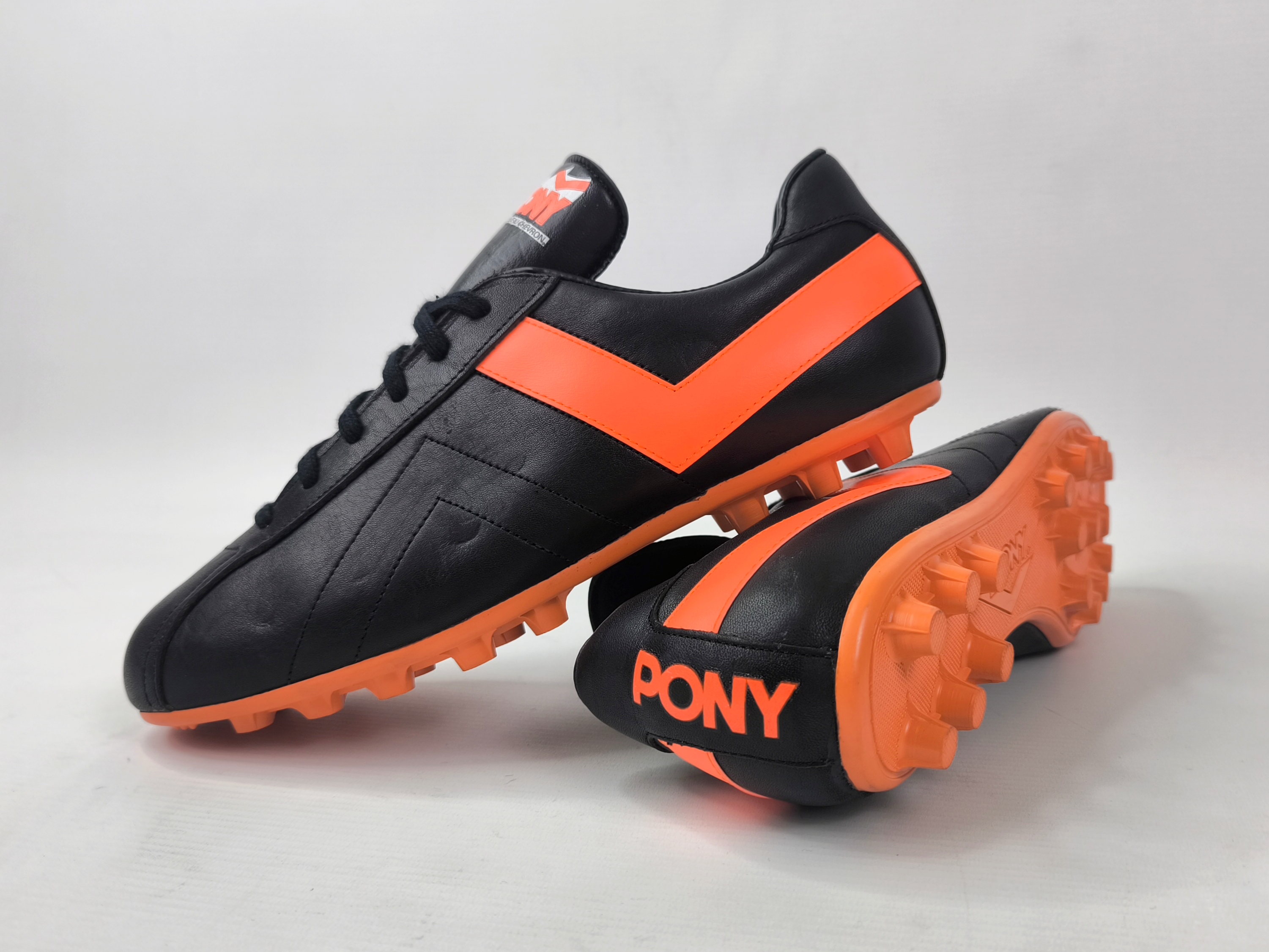 Pony Fussball Schuhe Made in France EUR 41 UK 7.5 La Marque Au Chevron vintage