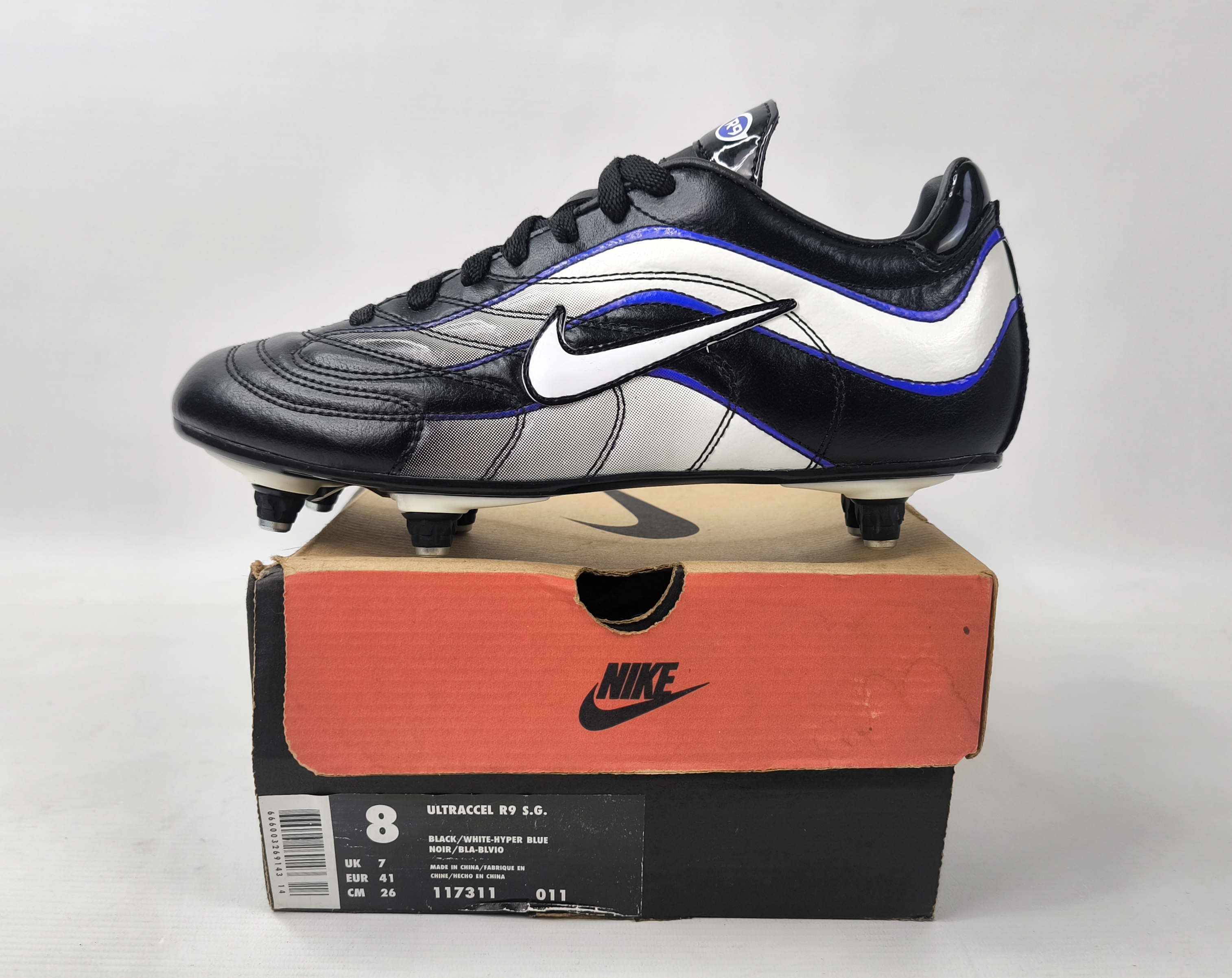 Nike Ultraccel R9 SG aus 1999 Fussball Schuhe EUR 41 US 8 Ronaldo 117311 011