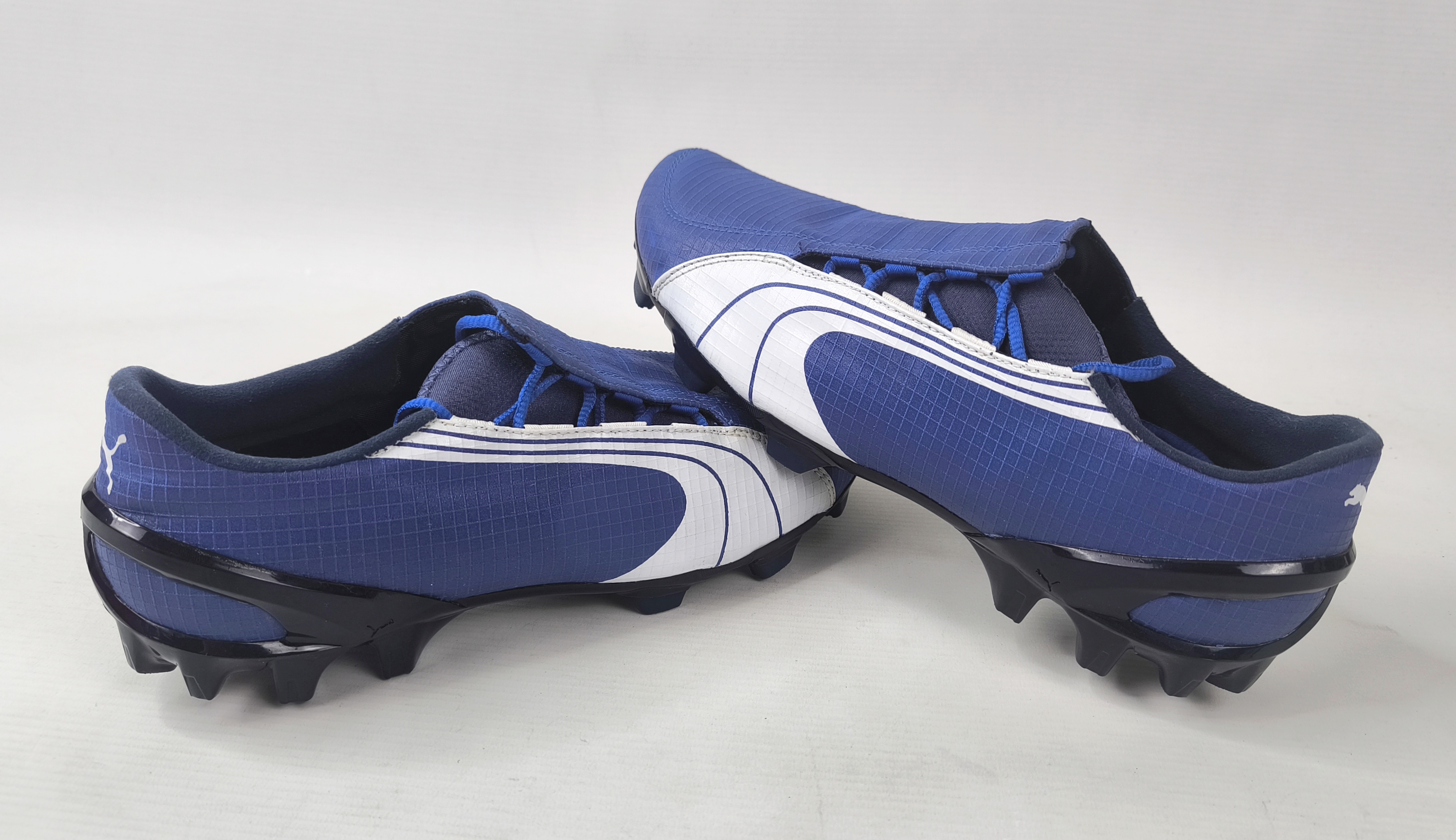 Puma v1.06 FG Fussball Schuhe blau EUR 41 / UK 7.5 aus 2006 ungetragen 101012 06