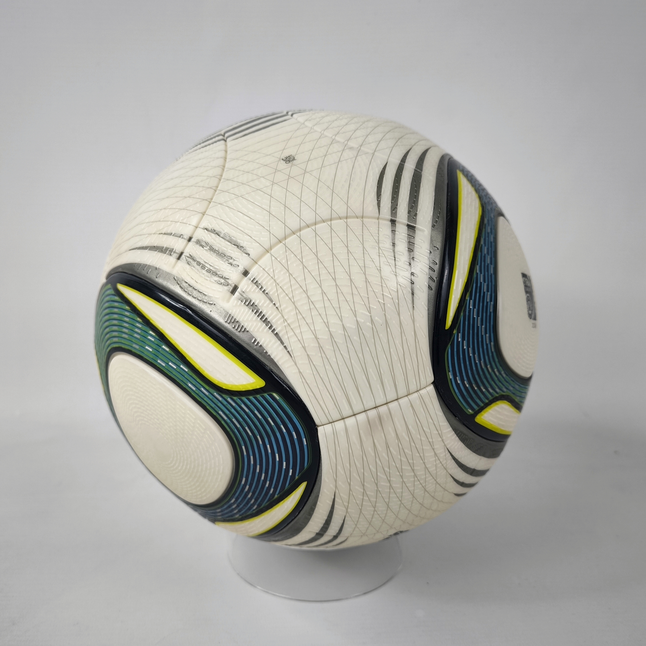 adidas Fußball Speedcell 2011 Official Matchball V42357 unbespielt