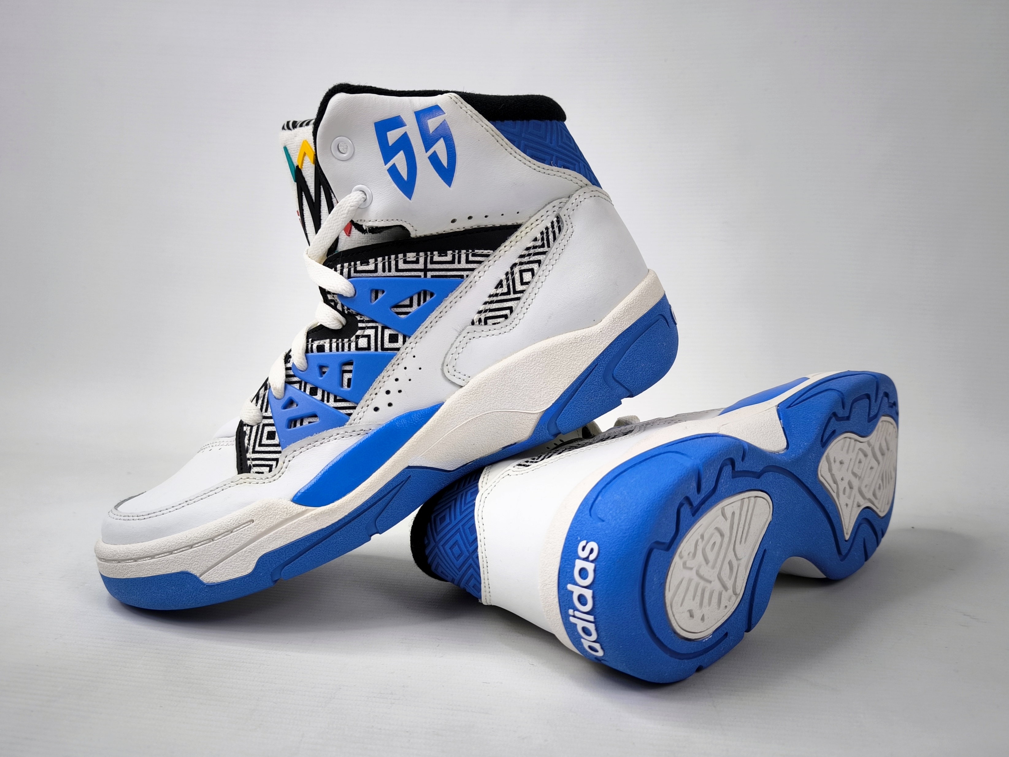 adidas Mutombo 55 Eur 41 1/3 UK 7.5 G99903 aus 2013 Neu und ungetragen