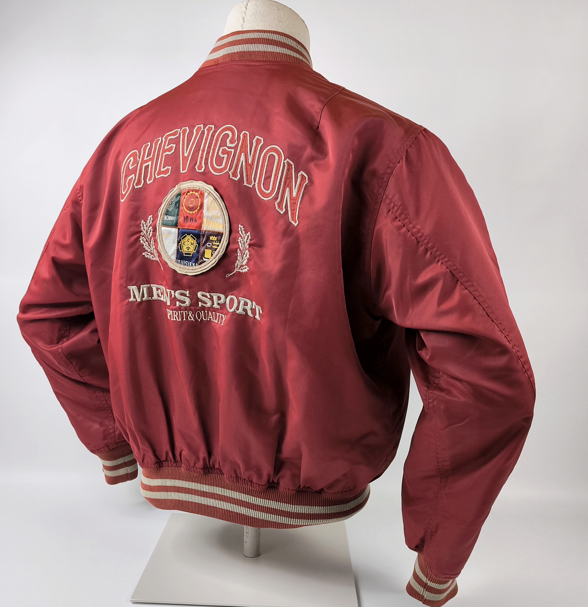Chevignon Jacke Kern County Men`s Sports Gr. XL (L) rot vintage 90s Rückenlogo