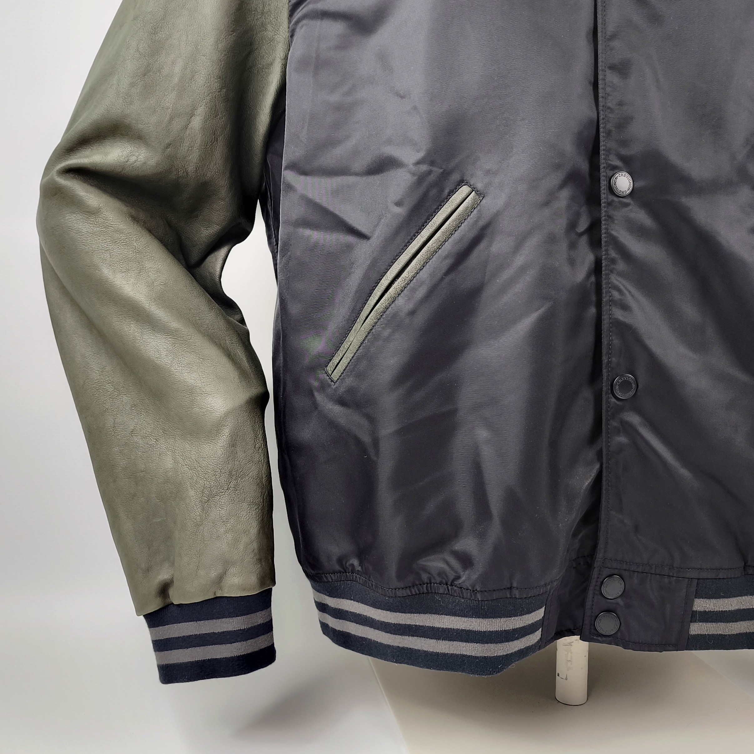 Chevignon Jacke Baseball- / College Gr. XXL (XL) Exclusively mit Lederärmeln neu