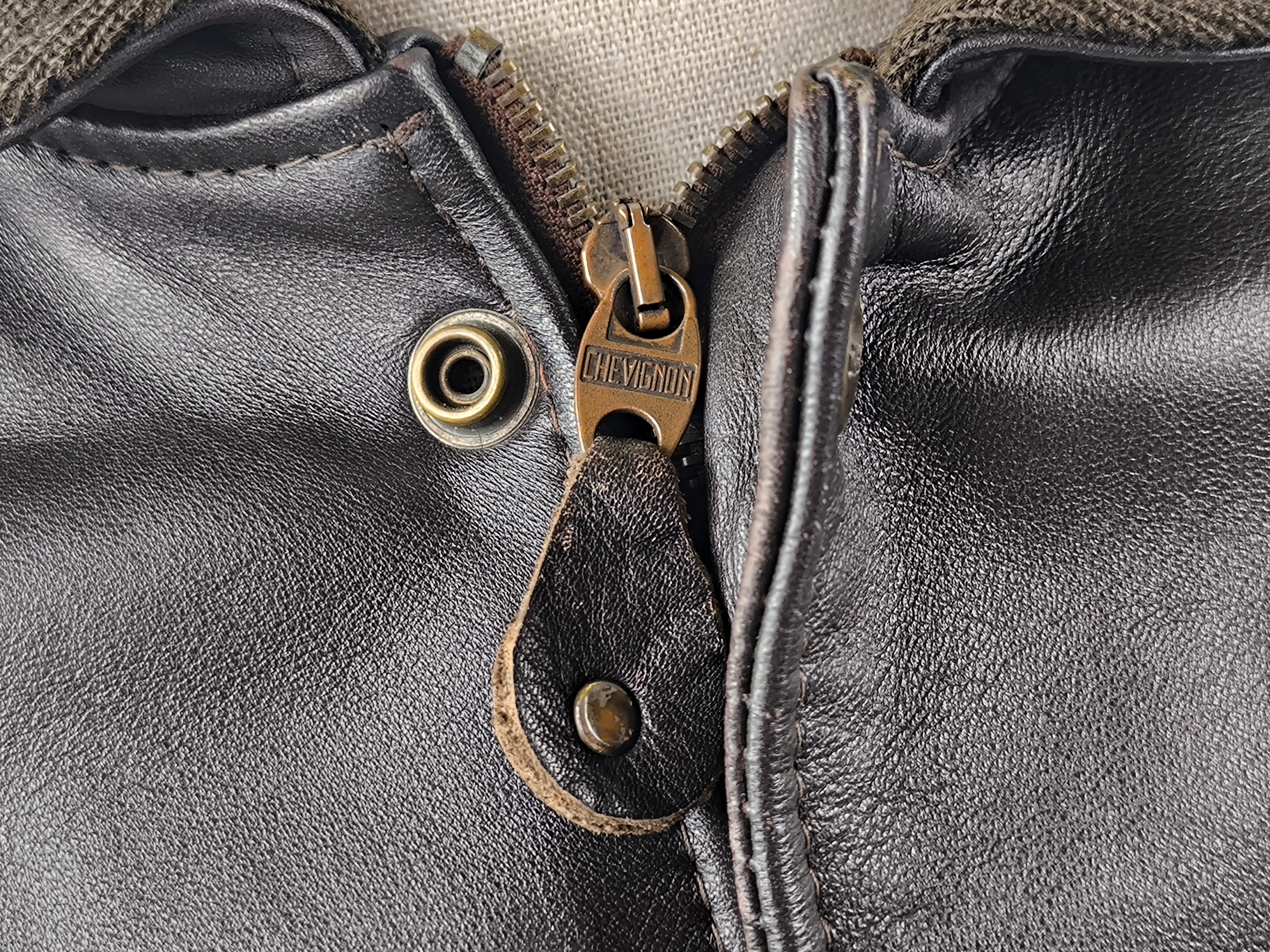 Chevignon Lederjacke Port Avion Gr. M dunkelbraun (fast schwarz) vintage Porte