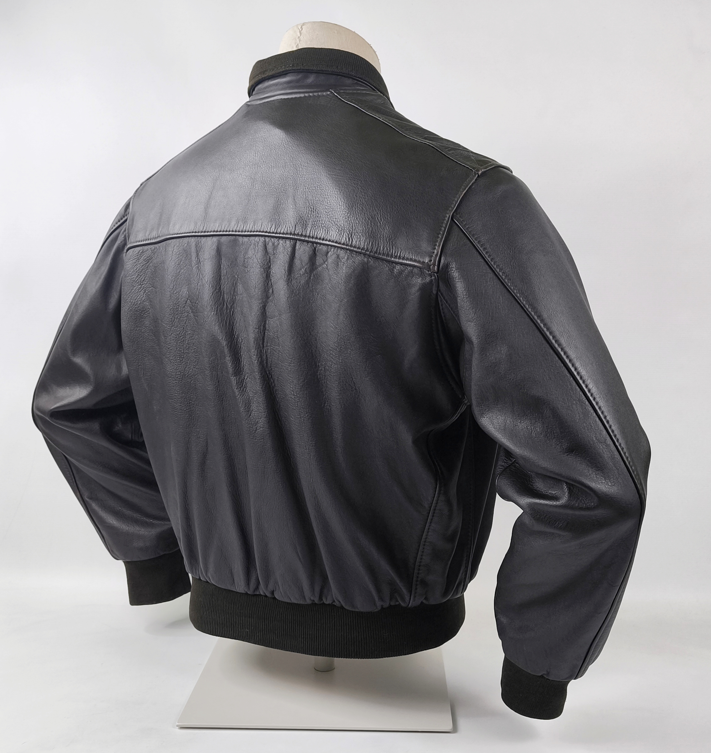 Chevignon Lederjacke Port Avion Gr. M dunkelbraun (fast schwarz) vintage Porte
