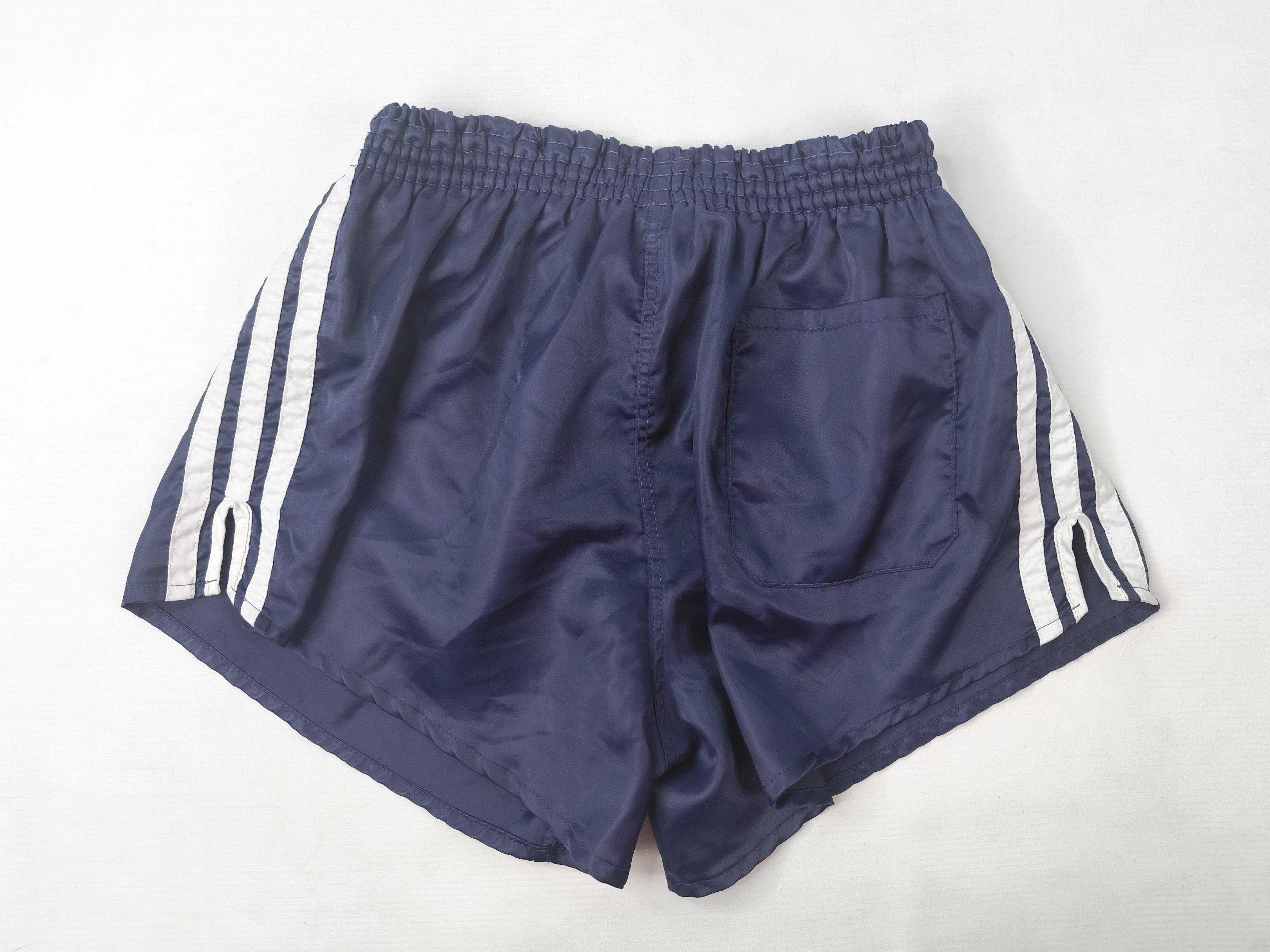 adidas Shorts Nylon Gr. D6 (M) blau weiß West Germany vintage Polyamid 0841